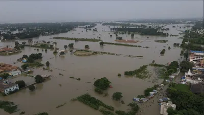 bihar flood news   बिहार में बारिश से नदियां उफान पर  कई इलाकों में मंडरा रहा बाढ़ का खतरा