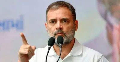 rahul gandhi  ट्रेनों में हो रही भारी भीड़ को लेकर राहुल गांधी से जताई चिंता  कहा  यात्रियों की सुनने वाला कोई नहीं