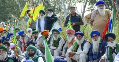 पंजाब   शंभू बॉर्डर पर किसान आंदोलन से परेशान 30 गांवों के लोगों ने बनाया 10 सदस्यीय कमेटी  बुधवार किसानों के खिलाफ लेंगे निर्णय